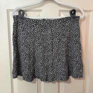 American Eagle Outfitters Black and White Floral Mini Skirt